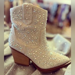 Very G Silver Rhinestone/Bling Booties Sizes 6-11
